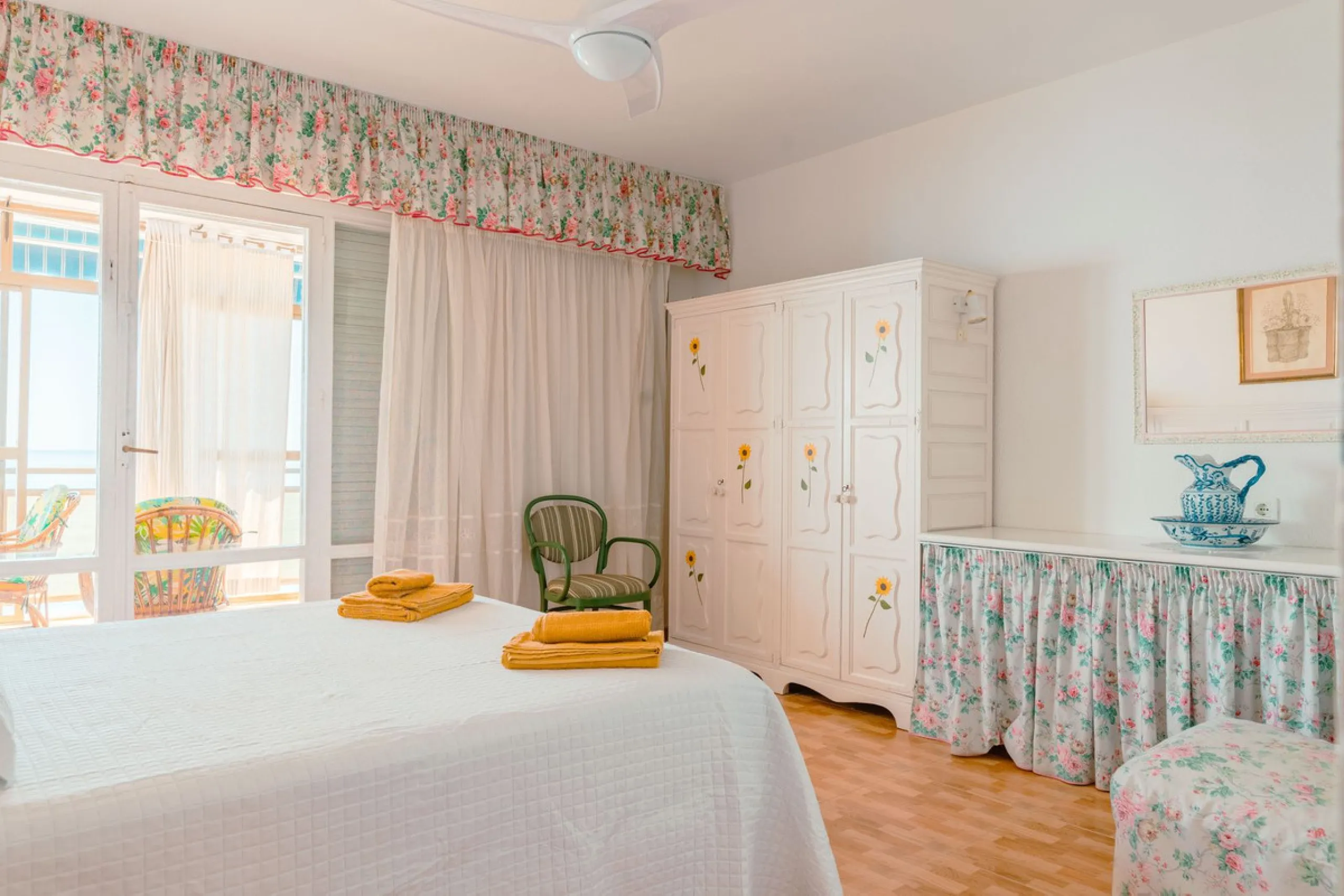 Apartment - Middle Floor Apartment в продаже в Benalmadena, Málaga. В доме 3 спален и 2 ванных комнат. Площадь дома 136 м²