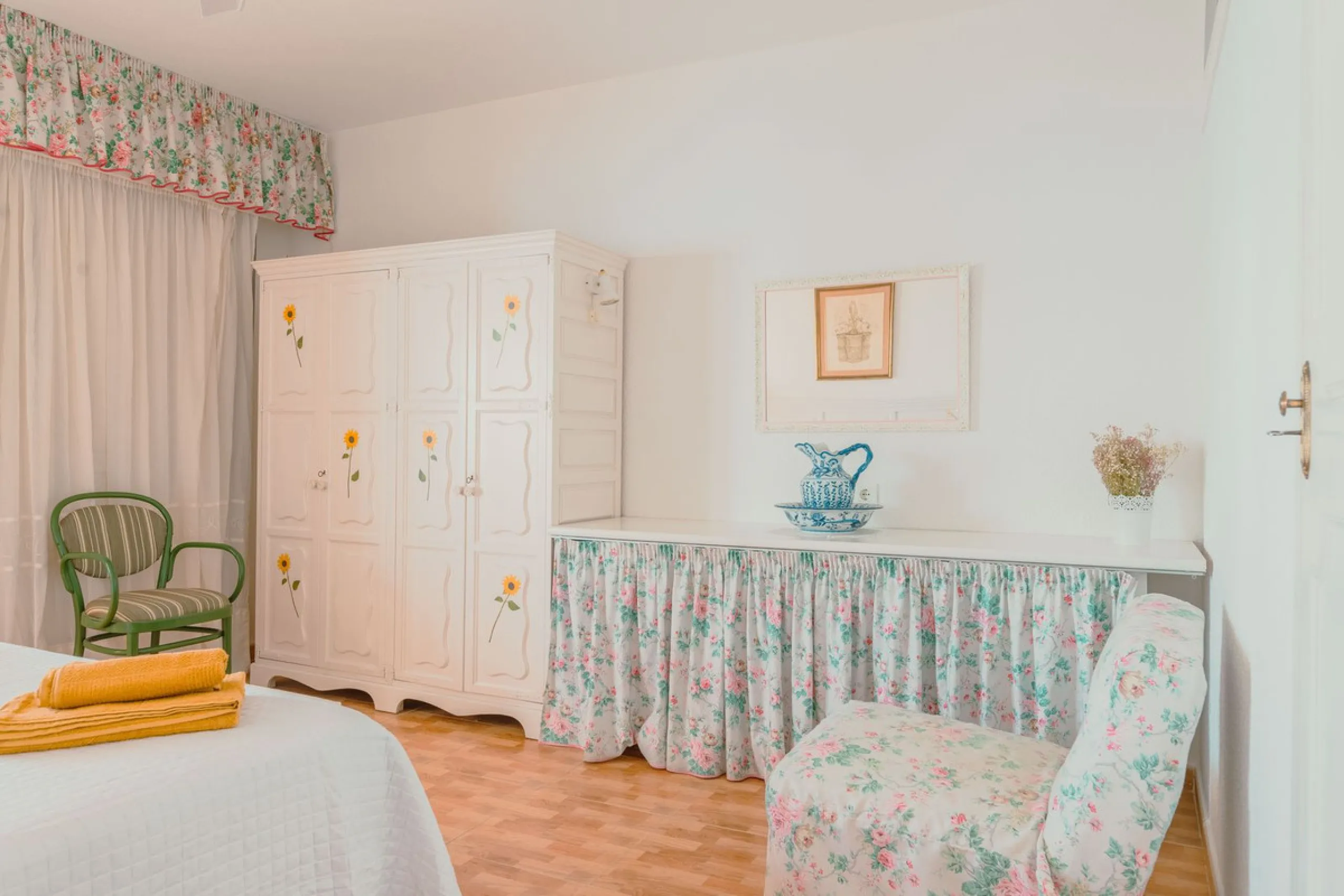 Apartment - Middle Floor Apartment в продаже в Benalmadena, Málaga. В доме 3 спален и 2 ванных комнат. Площадь дома 136 м²