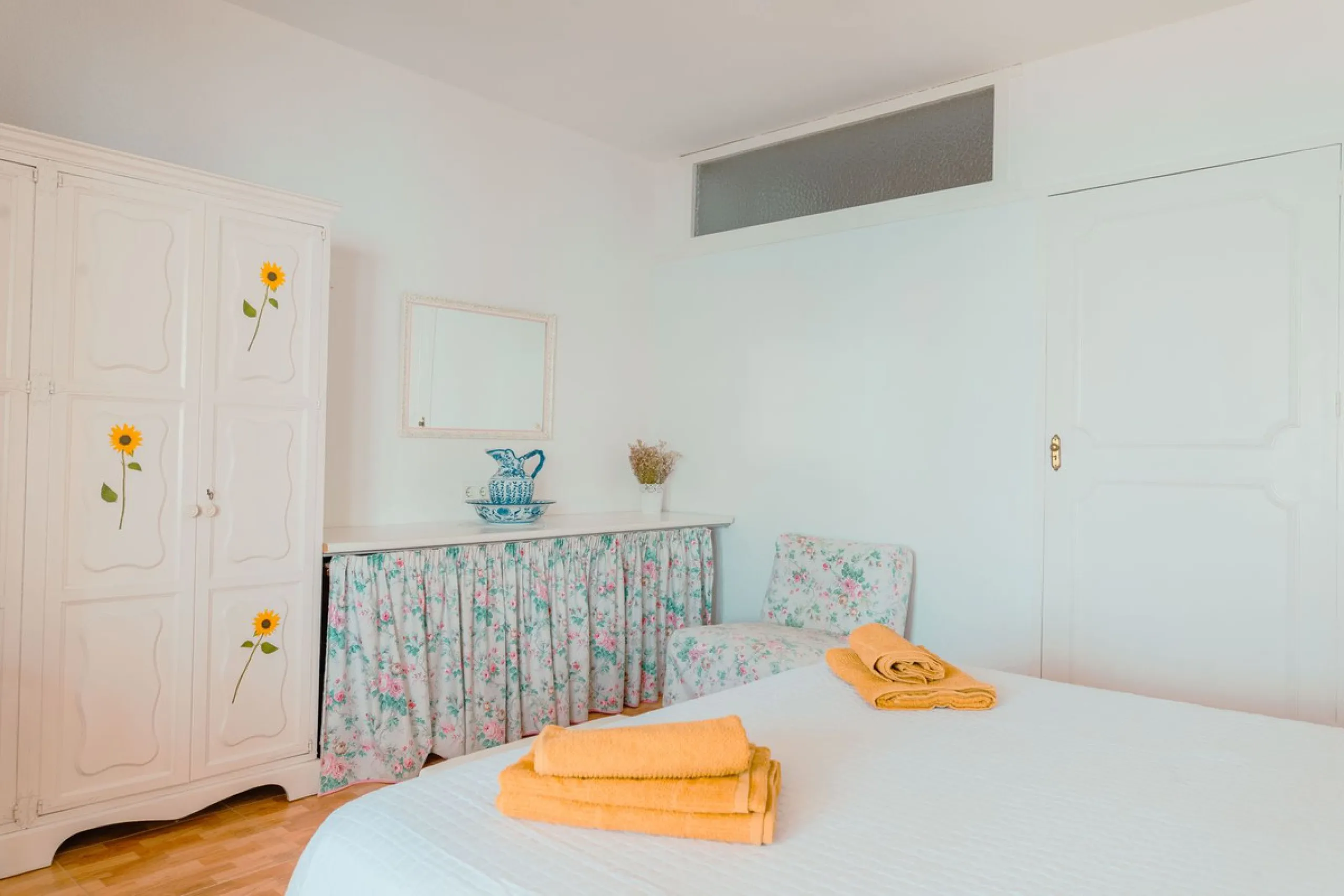 Apartment - Middle Floor Apartment в продаже в Benalmadena, Málaga. В доме 3 спален и 2 ванных комнат. Площадь дома 136 м²