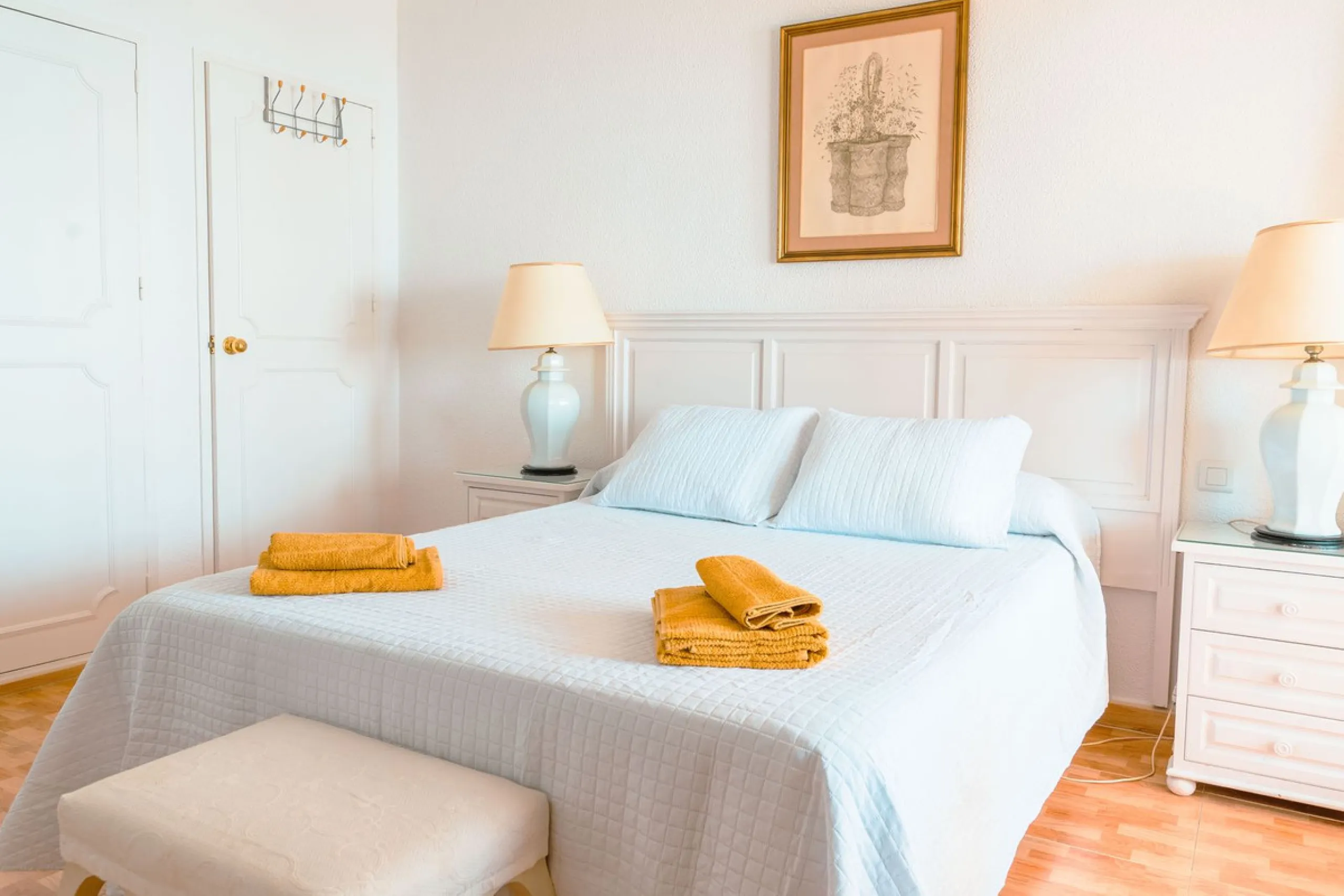 Apartment - Middle Floor Apartment в продаже в Benalmadena, Málaga. В доме 3 спален и 2 ванных комнат. Площадь дома 136 м²
