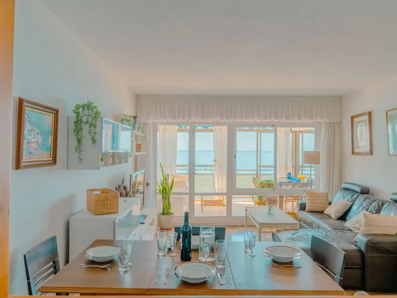 Apartment - Middle Floor Apartment в продаже в Benalmadena, Málaga. В доме 3 спален и 2 ванных комнат. Площадь дома 136 м²