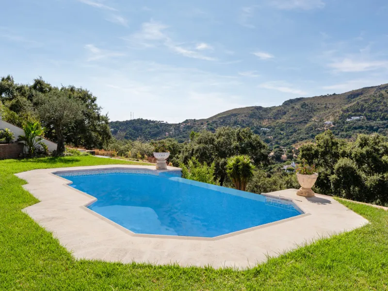 Impressive villa in the hills of Casares with space, privacy and incredible views.