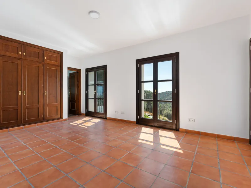 Impressive villa in the hills of Casares with space, privacy and incredible views.