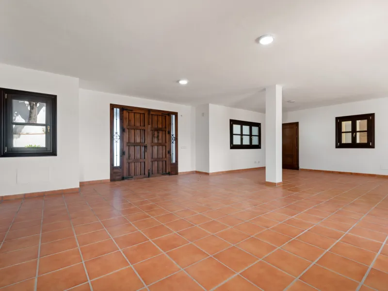 Impressive villa in the hills of Casares with space, privacy and incredible views.