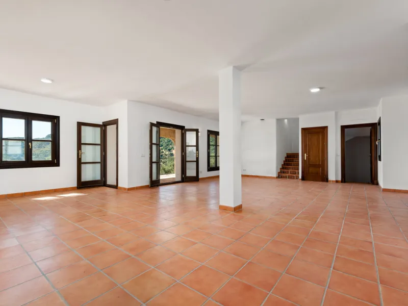 Impressive villa in the hills of Casares with space, privacy and incredible views.