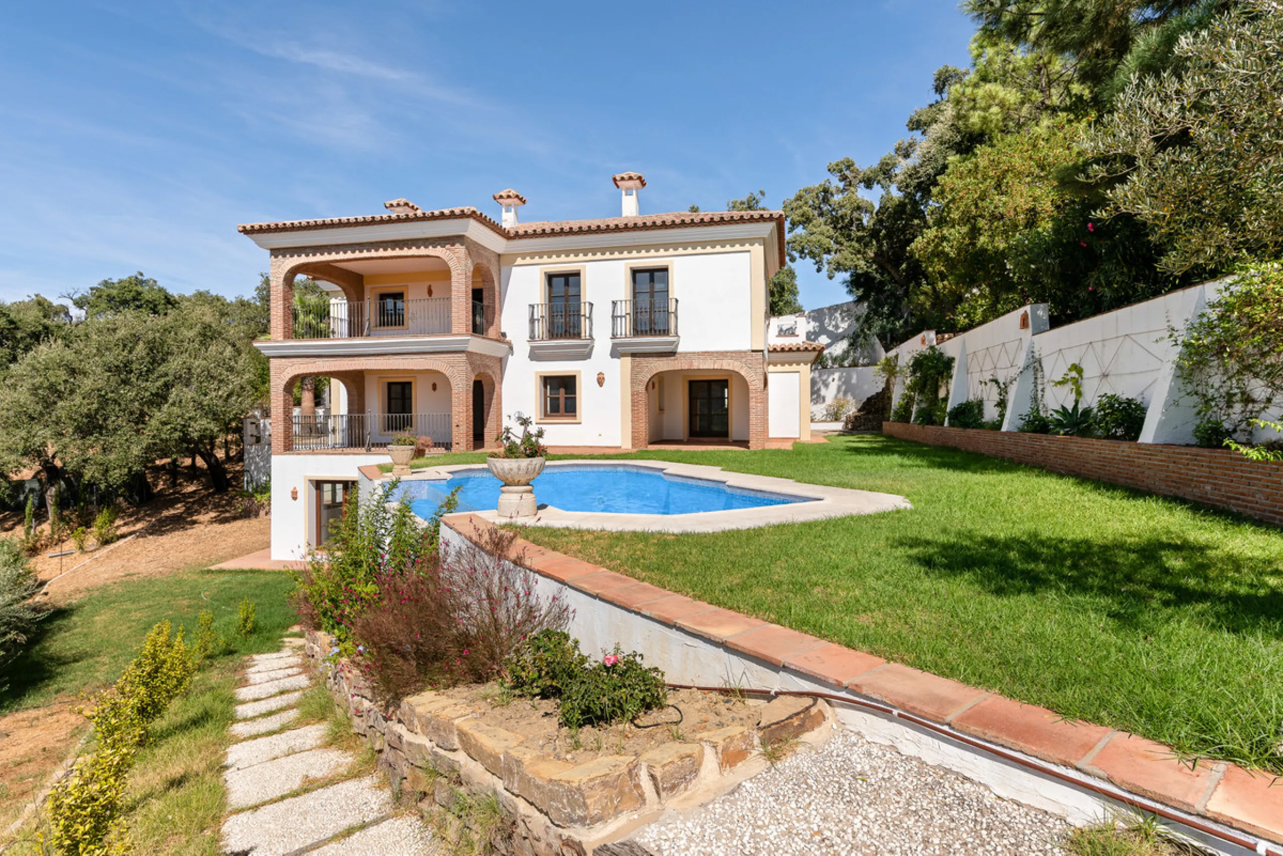 Impressive villa in the hills of Casares with space, privacy and incredible views.