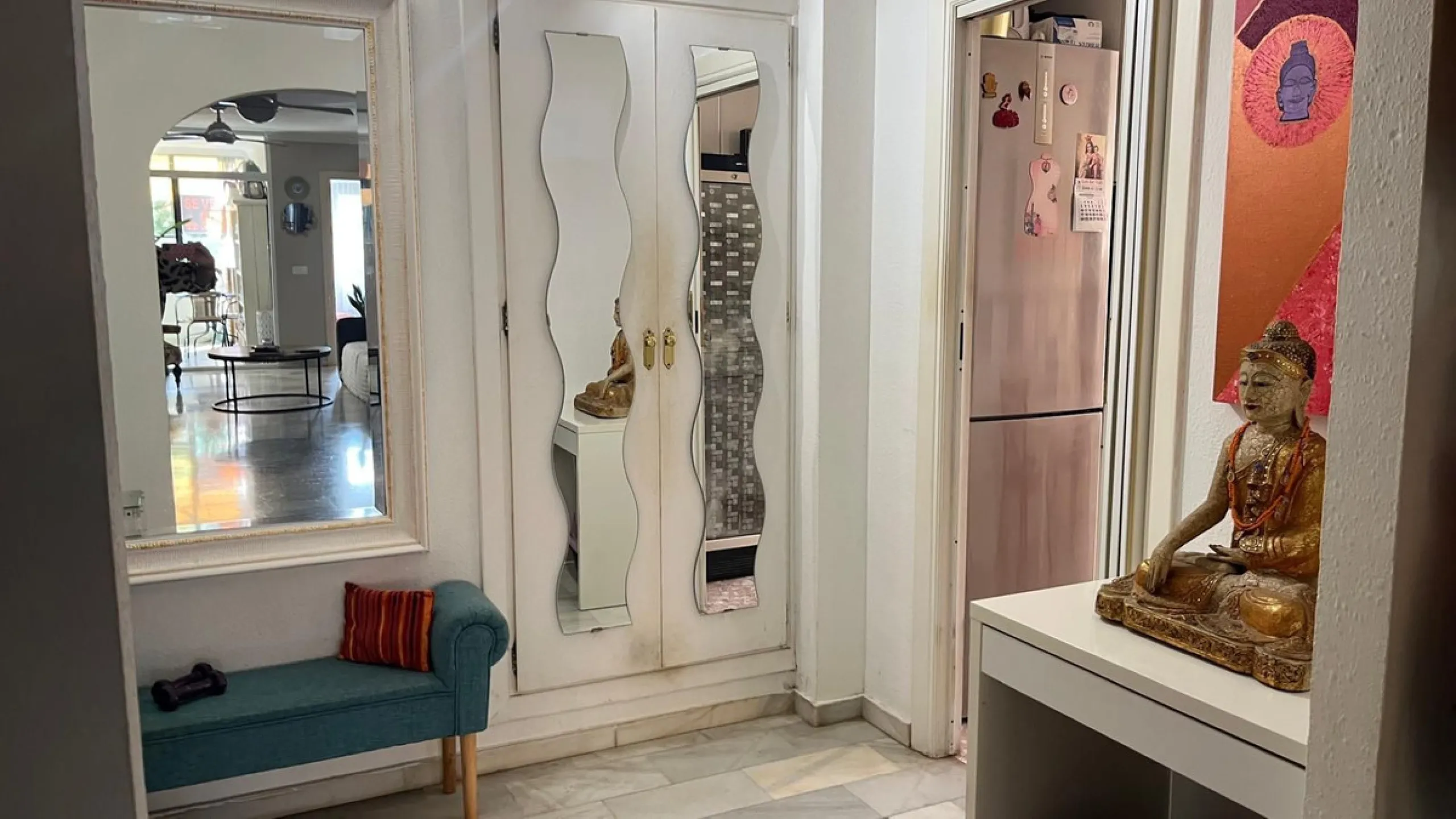 Apartment - Middle Floor Apartment в продаже в Marbella, Málaga. В доме 3 спален и 2 ванных комнат. Площадь дома 117 м²