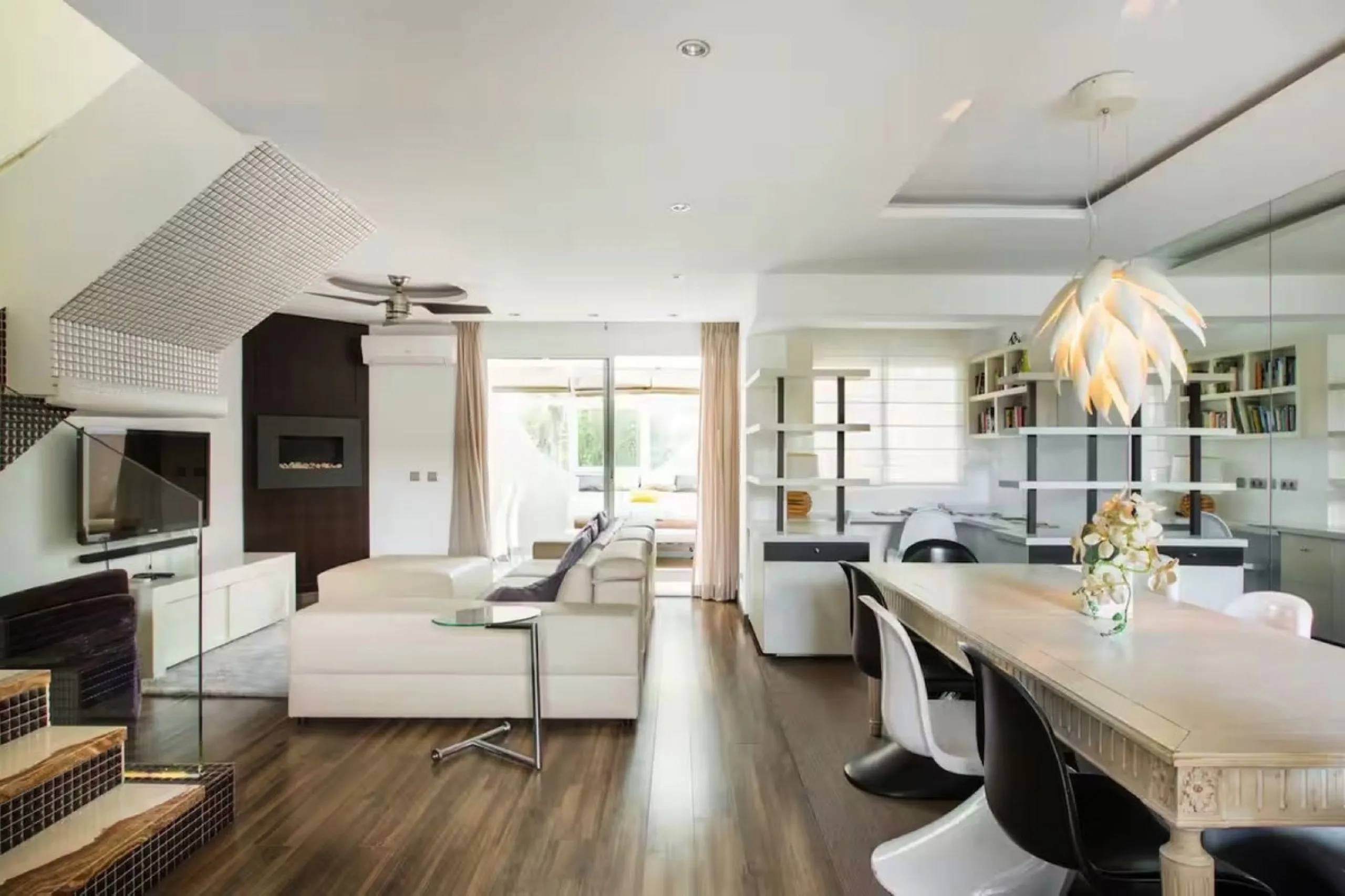 Stunning 5-Bedroom Townhouse in Altos del Rodeo, Nueva Andalucía – Steps from Puerto Banús and the Beach
