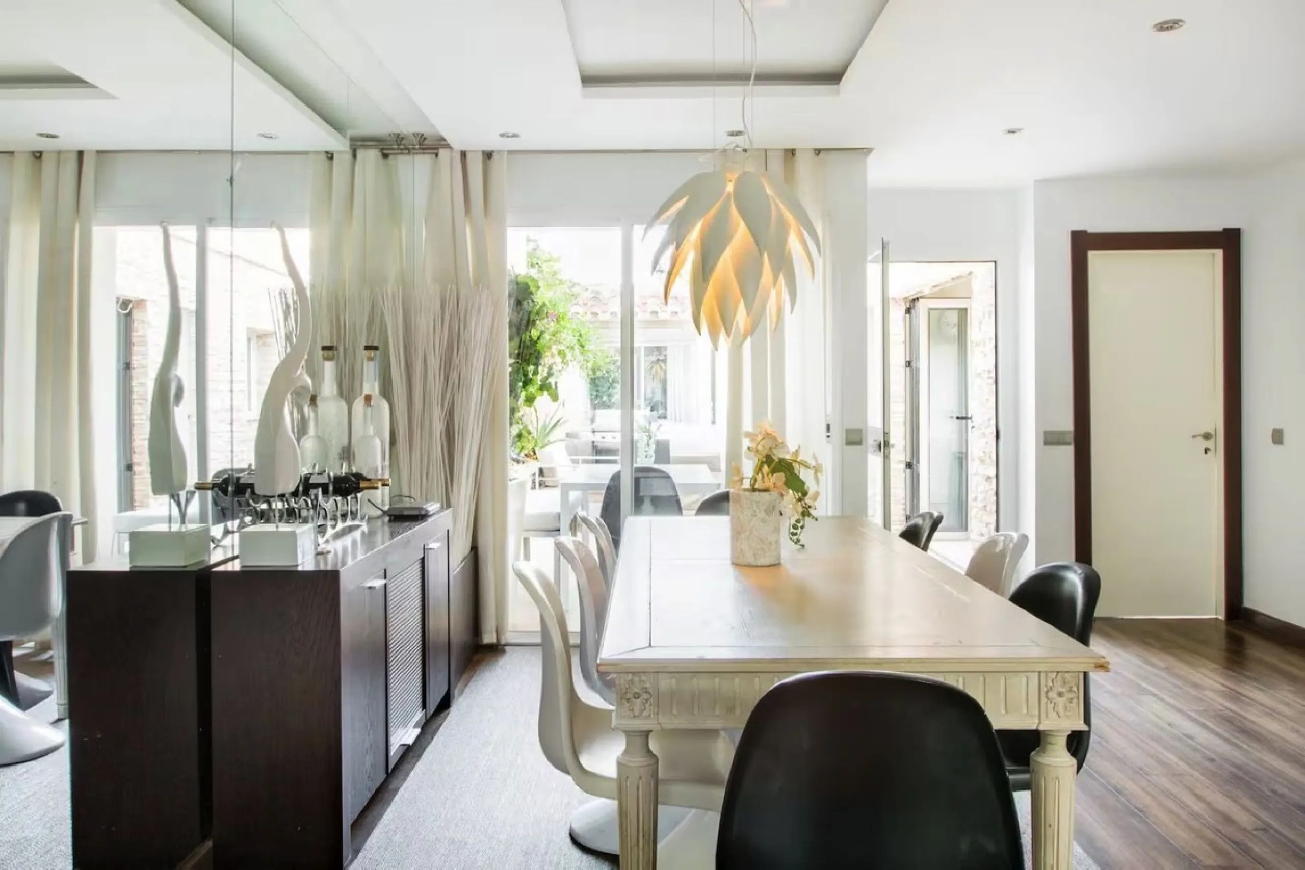 Stunning 5-Bedroom Townhouse in Altos del Rodeo, Nueva Andalucía – Steps from Puerto Banús and the Beach