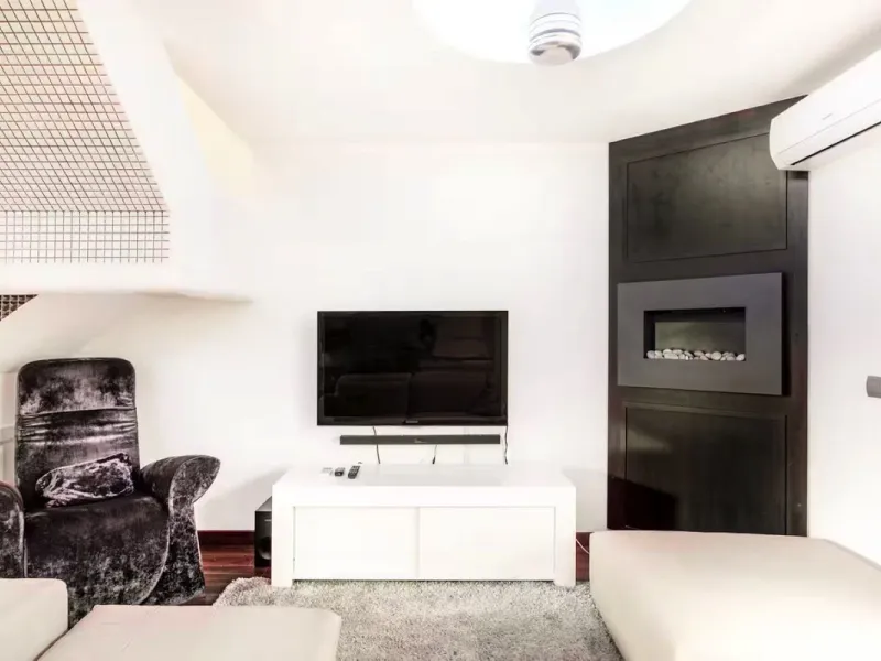 Stunning 5-Bedroom Townhouse in Altos del Rodeo, Nueva Andalucía – Steps from Puerto Banús and the Beach