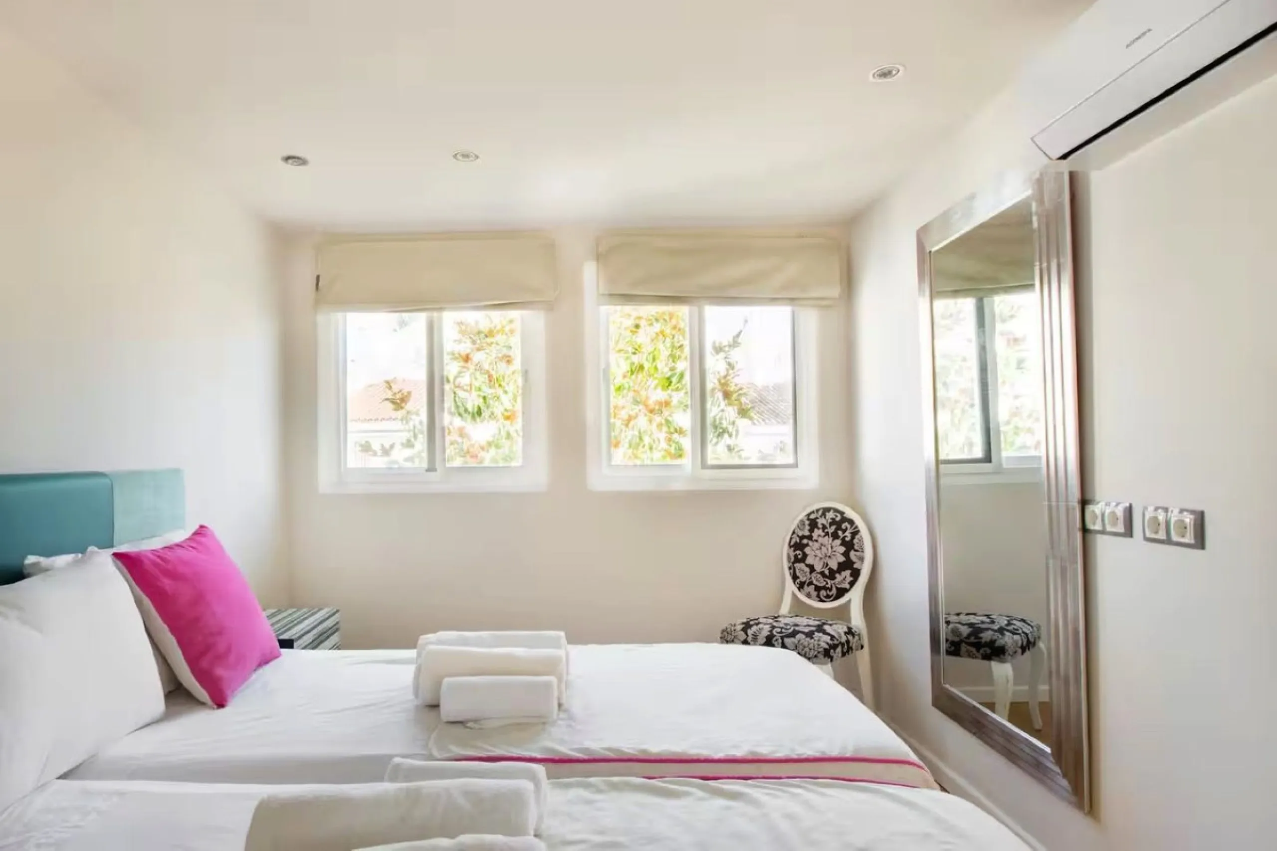 Stunning 5-Bedroom Townhouse in Altos del Rodeo, Nueva Andalucía – Steps from Puerto Banús and the Beach