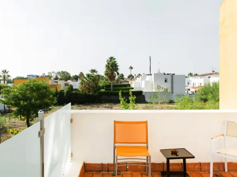 Stunning 5-Bedroom Townhouse in Altos del Rodeo, Nueva Andalucía – Steps from Puerto Banús and the Beach