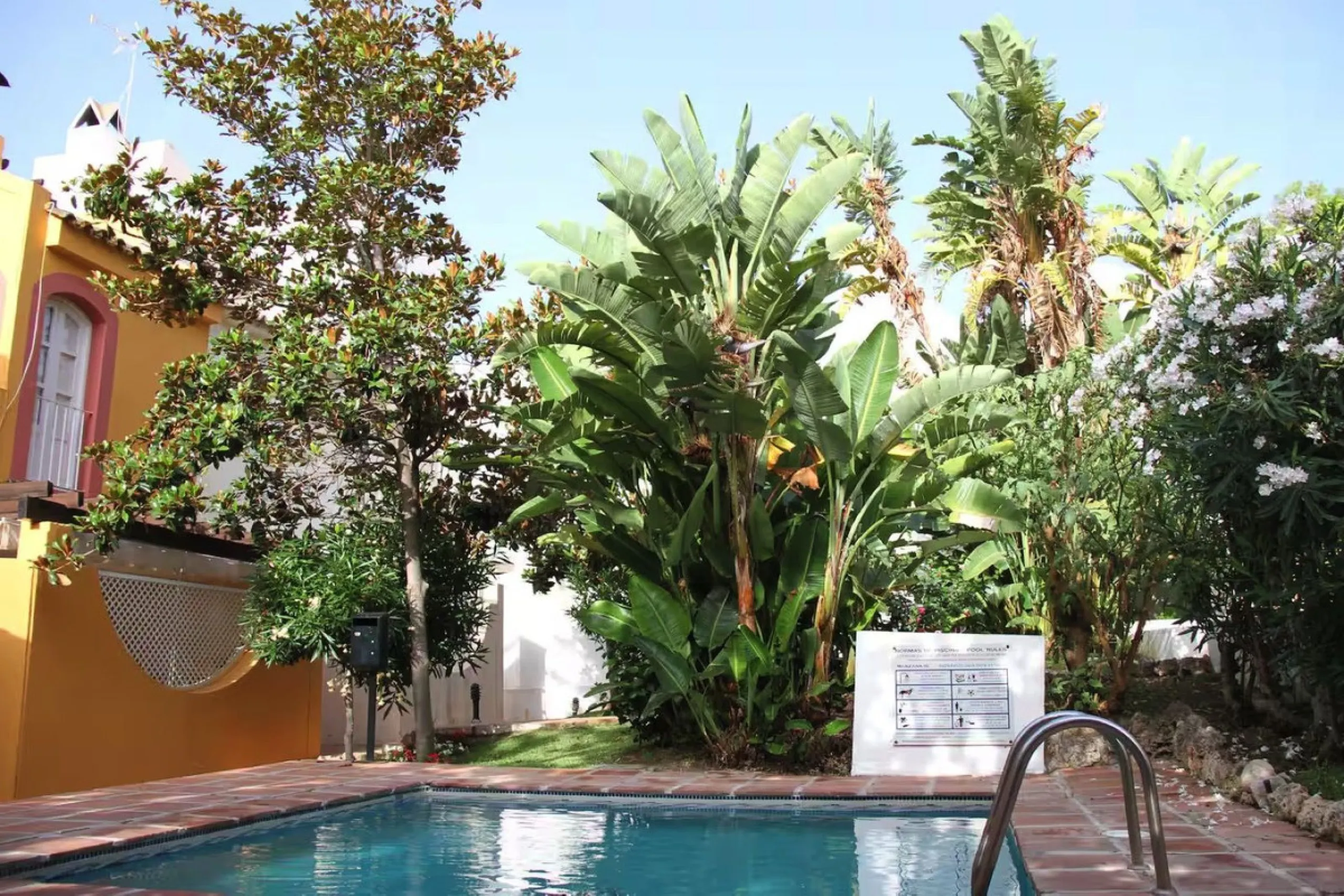 Stunning 5-Bedroom Townhouse in Altos del Rodeo, Nueva Andalucía – Steps from Puerto Banús and the Beach