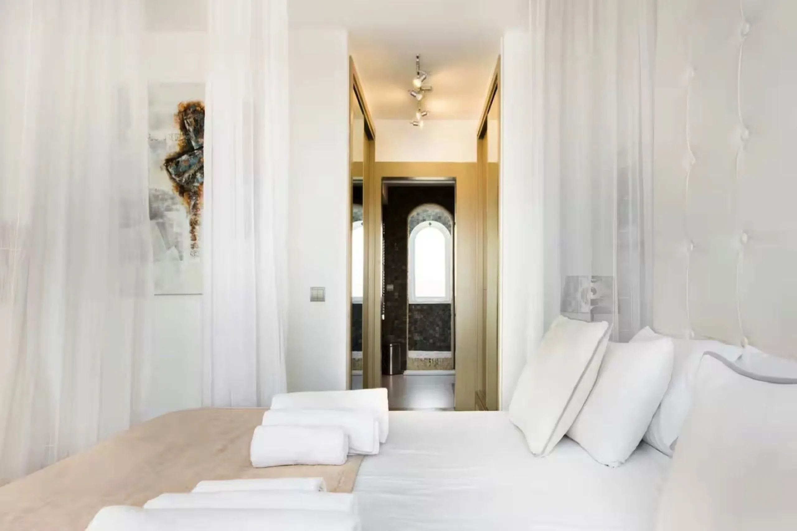 Stunning 5-Bedroom Townhouse in Altos del Rodeo, Nueva Andalucía – Steps from Puerto Banús and the Beach