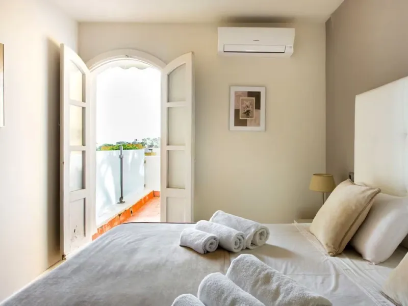 Stunning 5-Bedroom Townhouse in Altos del Rodeo, Nueva Andalucía – Steps from Puerto Banús and the Beach