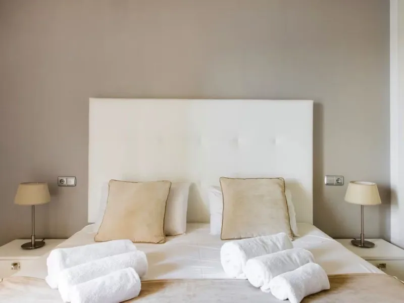 Stunning 5-Bedroom Townhouse in Altos del Rodeo, Nueva Andalucía – Steps from Puerto Banús and the Beach