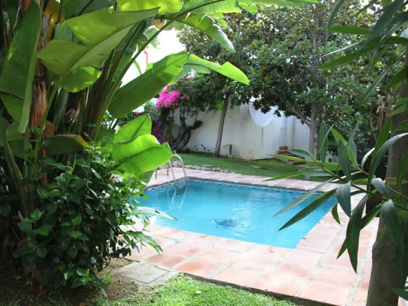 Stunning 5-Bedroom Townhouse in Altos del Rodeo, Nueva Andalucía – Steps from Puerto Banús and the Beach