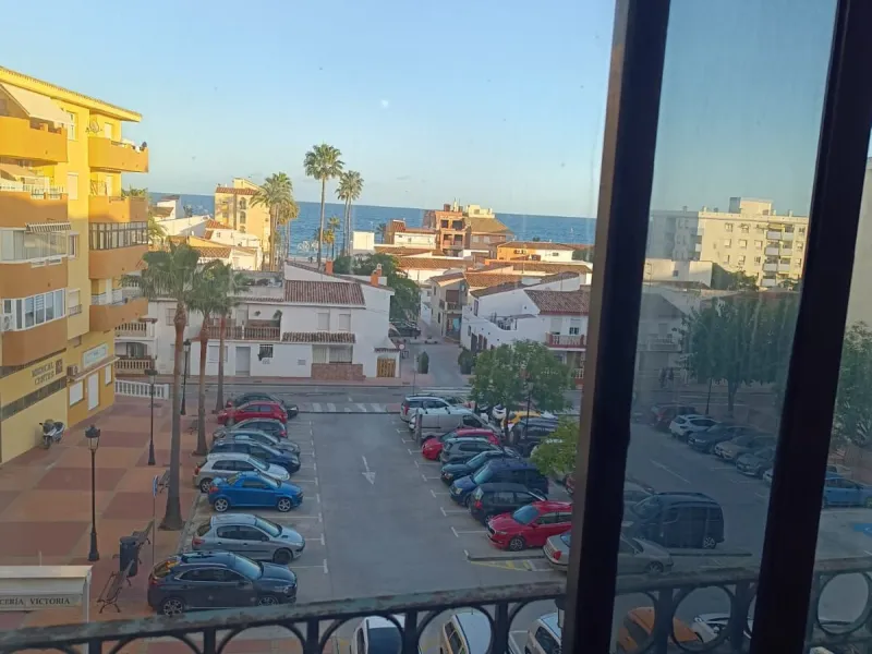 Apartment - Middle Floor Apartment в продаже в Manilva, Málaga. В доме 4 спален и 2 ванных комнат. Площадь дома 120 м²