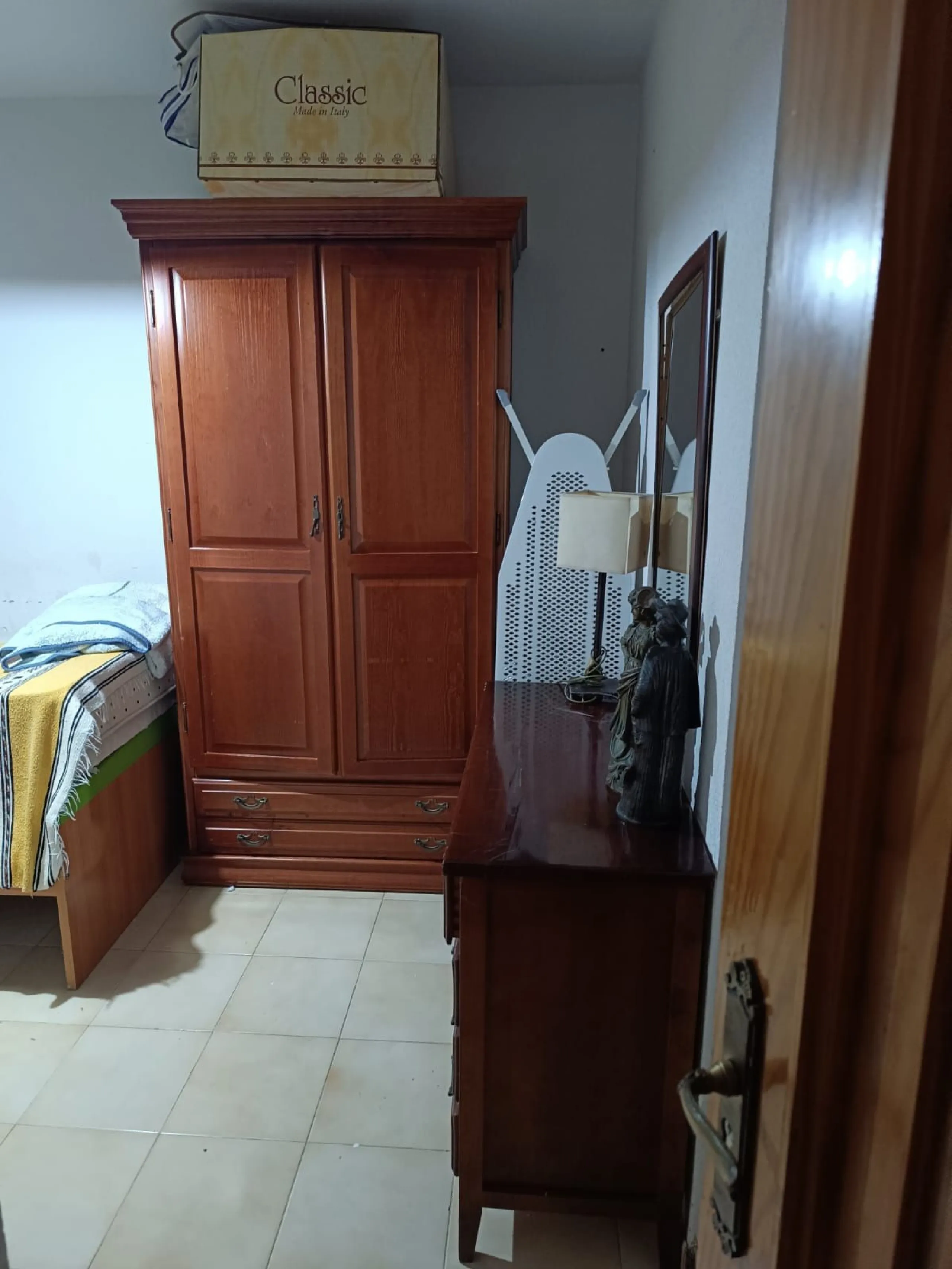 Apartment - Middle Floor Apartment в продаже в Manilva, Málaga. В доме 4 спален и 2 ванных комнат. Площадь дома 120 м²