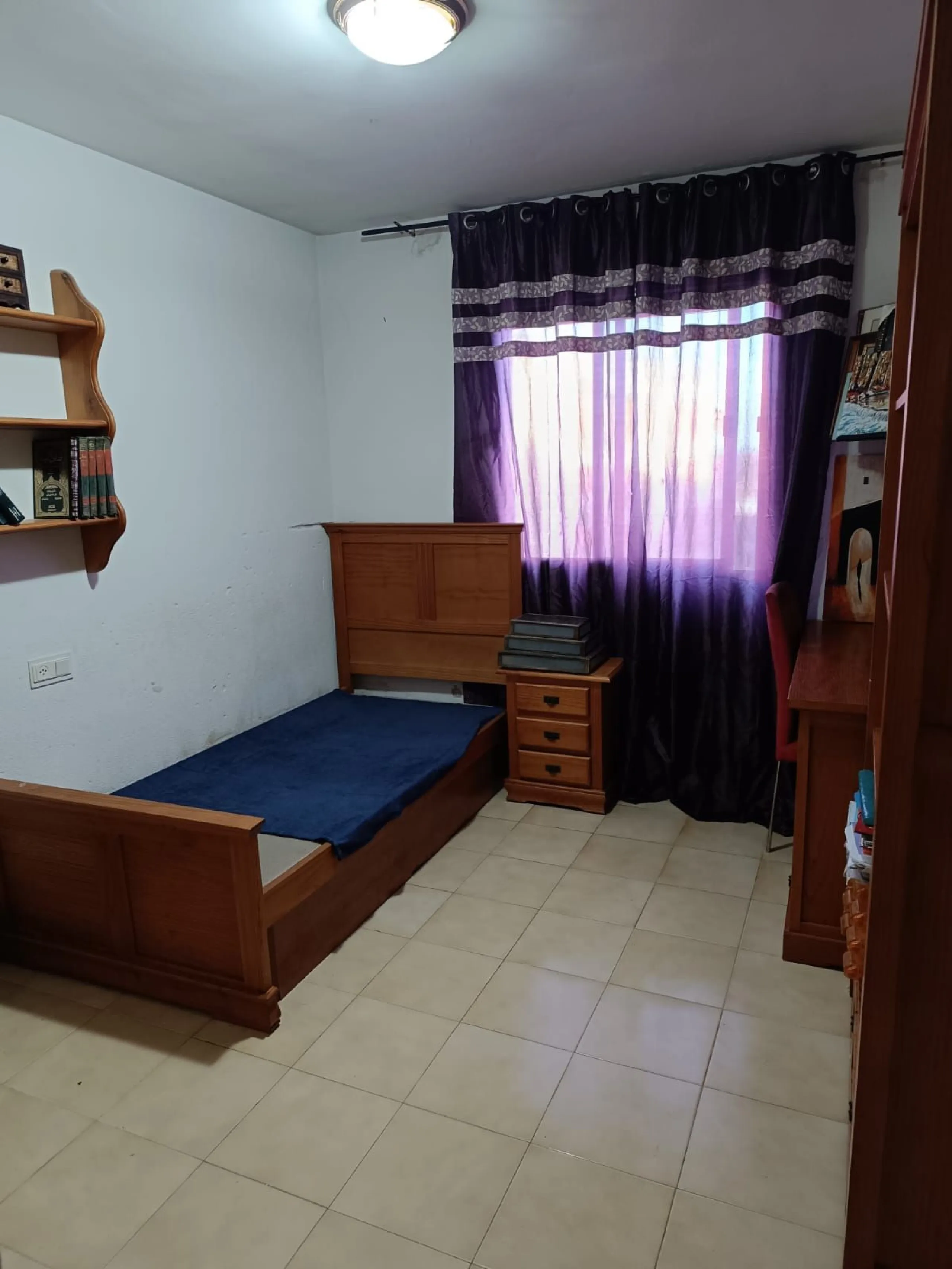 Apartment - Middle Floor Apartment в продаже в Manilva, Málaga. В доме 4 спален и 2 ванных комнат. Площадь дома 120 м²