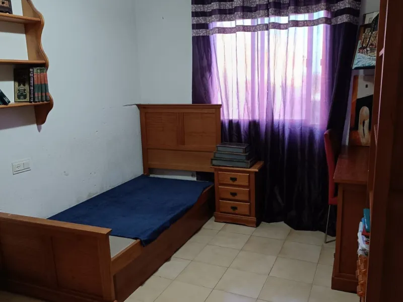 Apartment - Middle Floor Apartment в продаже в Manilva, Málaga. В доме 4 спален и 2 ванных комнат. Площадь дома 120 м²