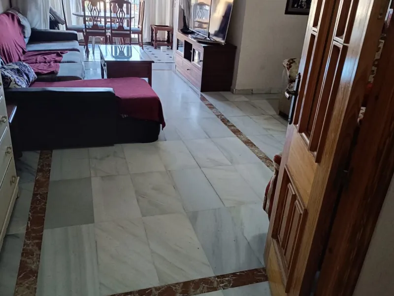 Apartment - Middle Floor Apartment в продаже в Manilva, Málaga. В доме 4 спален и 2 ванных комнат. Площадь дома 120 м²