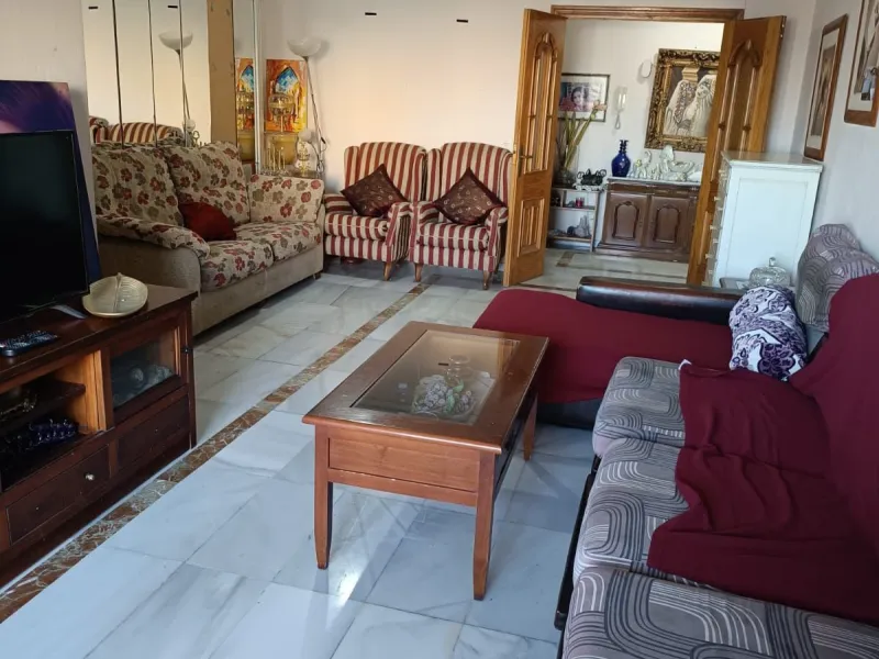 Apartment - Middle Floor Apartment в продаже в Manilva, Málaga. В доме 4 спален и 2 ванных комнат. Площадь дома 120 м²