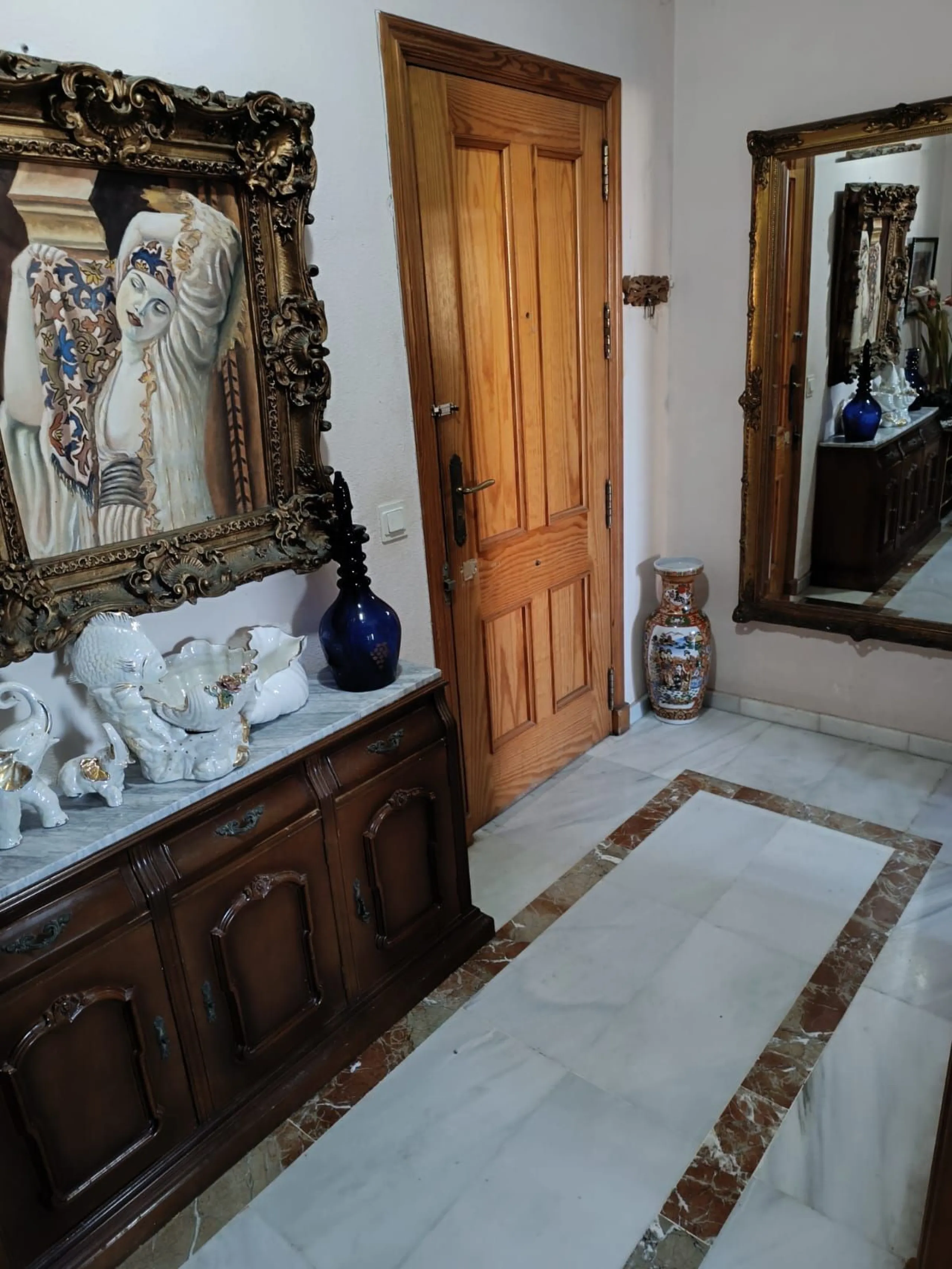 Apartment - Middle Floor Apartment в продаже в Manilva, Málaga. В доме 4 спален и 2 ванных комнат. Площадь дома 120 м²