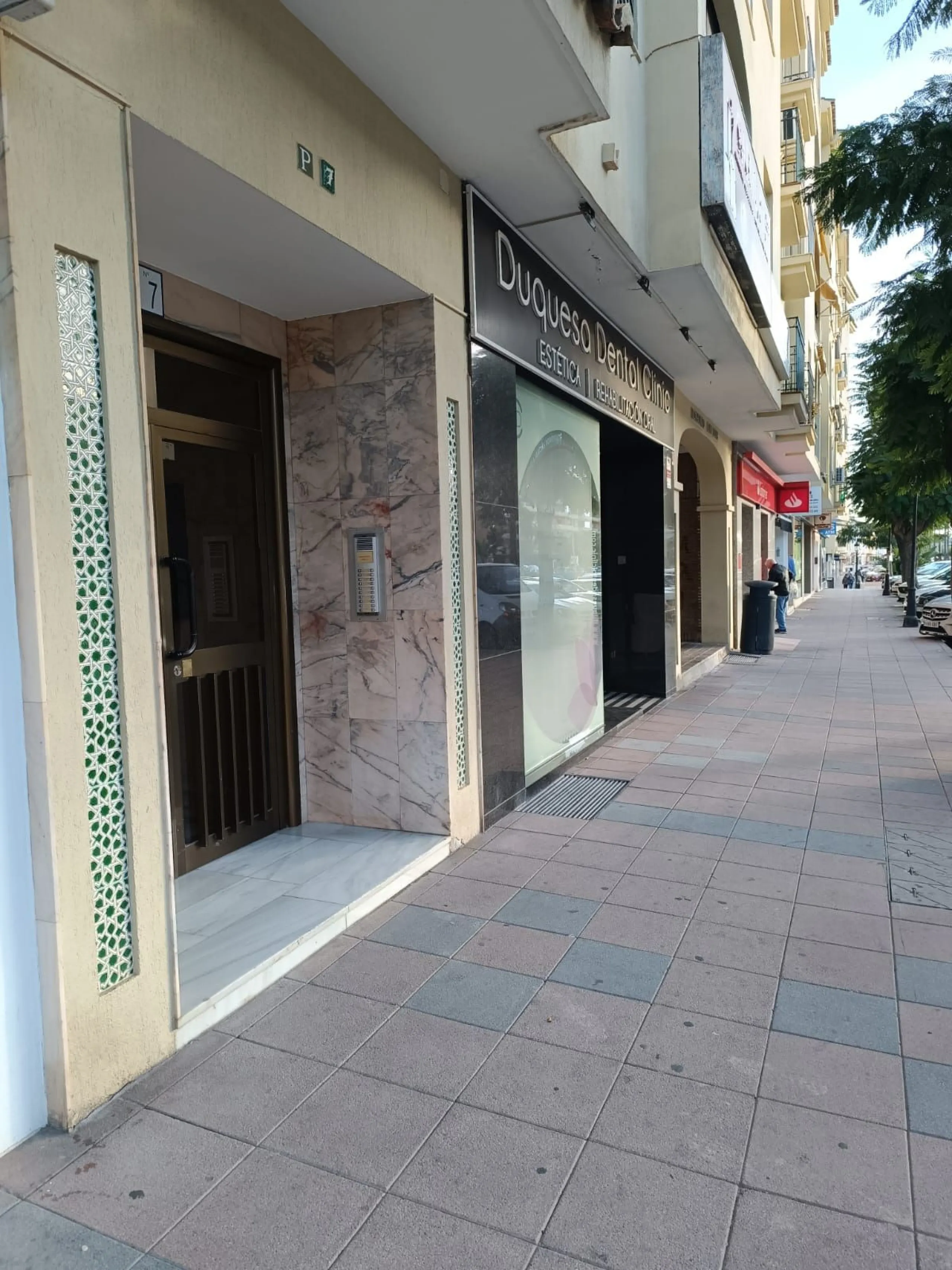 Apartment - Middle Floor Apartment в продаже в Manilva, Málaga. В доме 4 спален и 2 ванных комнат. Площадь дома 120 м²