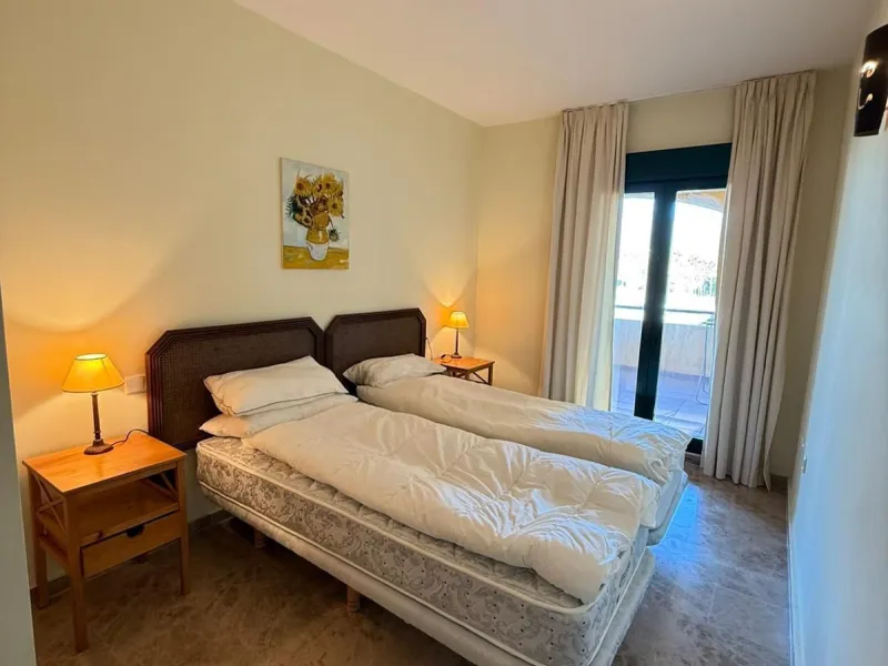 Apartment - Middle Floor Apartment в продаже в Marbella, Málaga. В доме 3 спален и 3 ванных комнат. Площадь дома 139 м²
