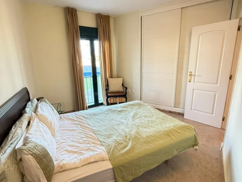 Apartment - Middle Floor Apartment в продаже в Marbella, Málaga. В доме 3 спален и 3 ванных комнат. Площадь дома 139 м²
