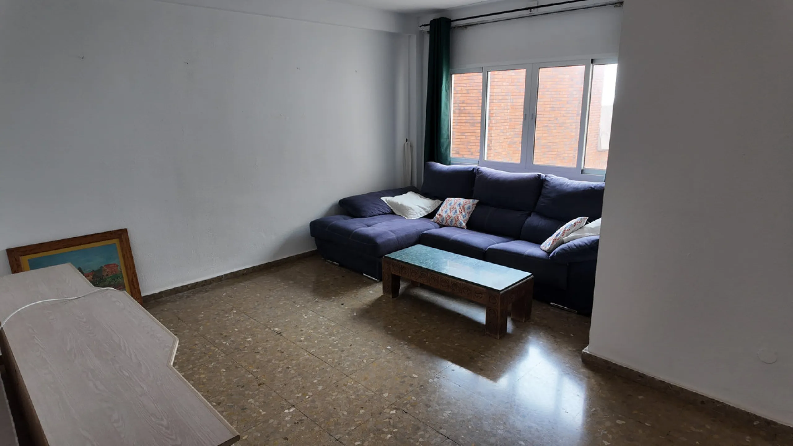 Apartment - Middle Floor Apartment в продаже в Marbella, Málaga. В доме 3 спален и 2 ванных комнат. Площадь дома 120 м²