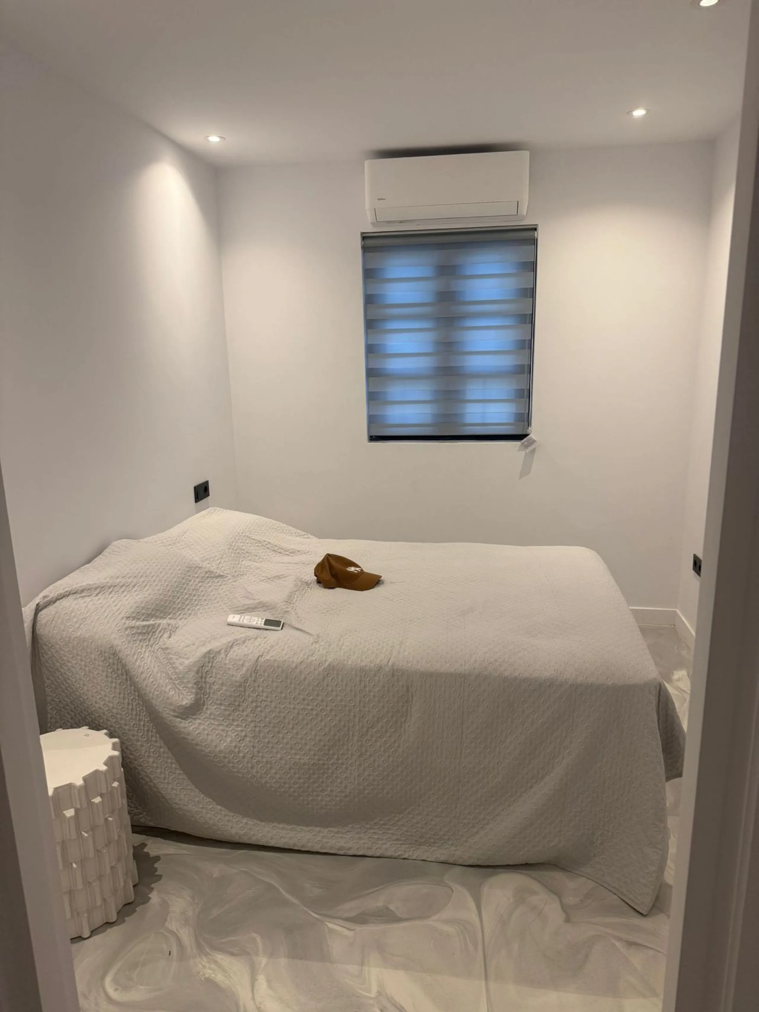 Apartment - Middle Floor Apartment в продаже в Benahavís, Málaga. В доме 2 спален и 2 ванных комнат. Площадь дома 90 м²