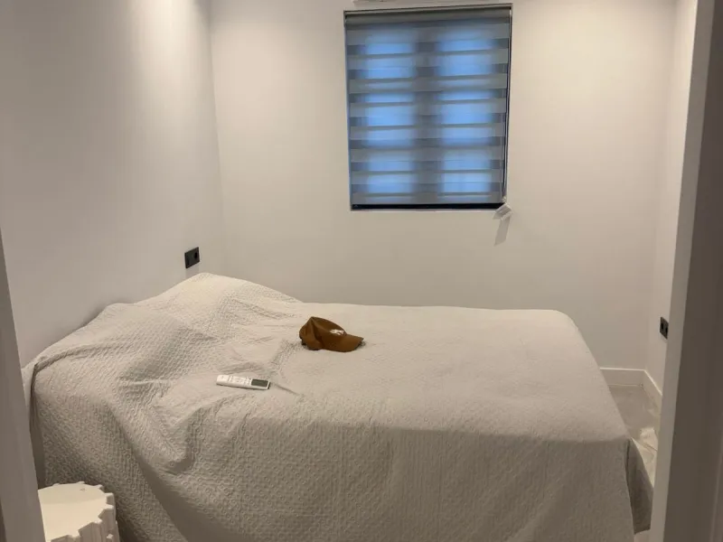 Apartment - Middle Floor Apartment в продаже в Benahavís, Málaga. В доме 2 спален и 2 ванных комнат. Площадь дома 90 м²