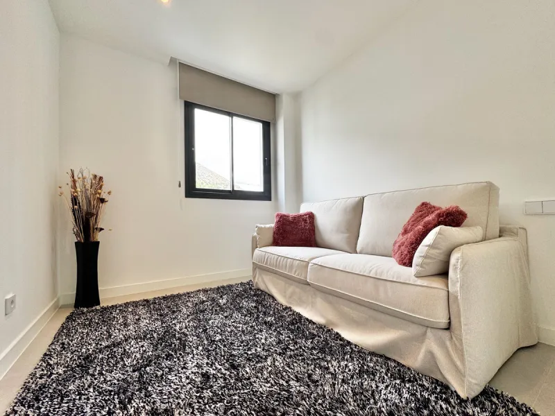 Apartment - Penthouse в продаже в Fuengirola, Málaga. В доме 2 спален и 2 ванных комнат. Площадь дома 87 м²