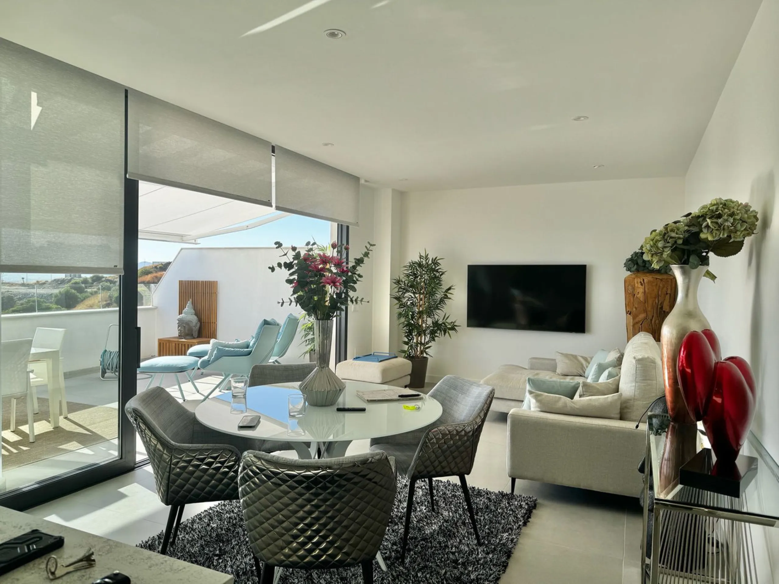 Apartment - Penthouse в продаже в Fuengirola, Málaga. В доме 2 спален и 2 ванных комнат. Площадь дома 87 м²
