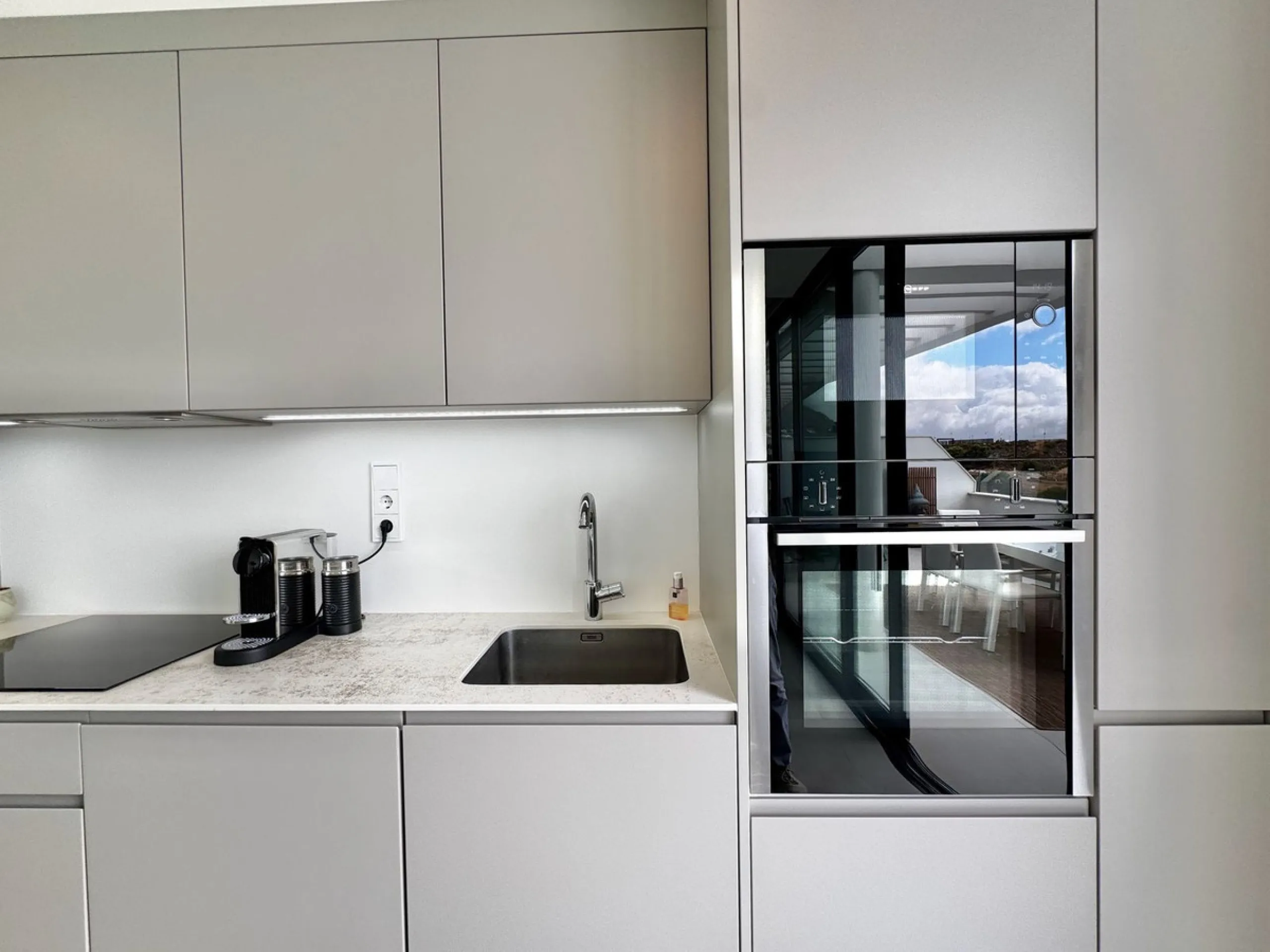 Apartment - Penthouse в продаже в Fuengirola, Málaga. В доме 2 спален и 2 ванных комнат. Площадь дома 87 м²