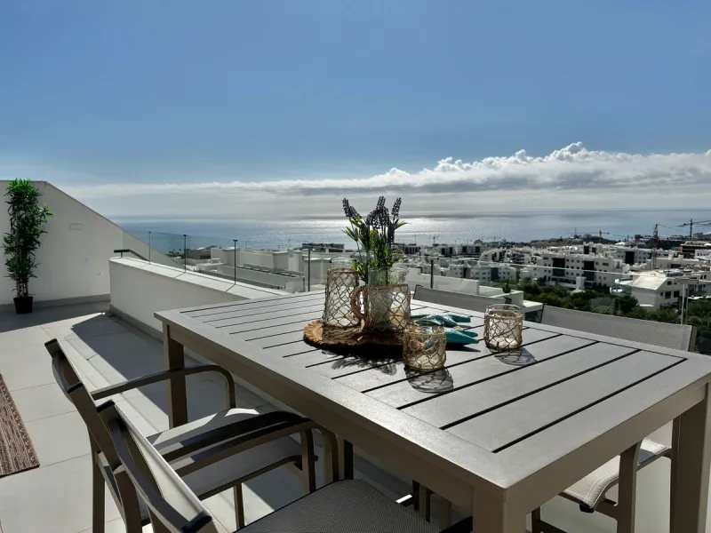 Apartment - Penthouse в продаже в Fuengirola, Málaga. В доме 2 спален и 2 ванных комнат. Площадь дома 87 м²