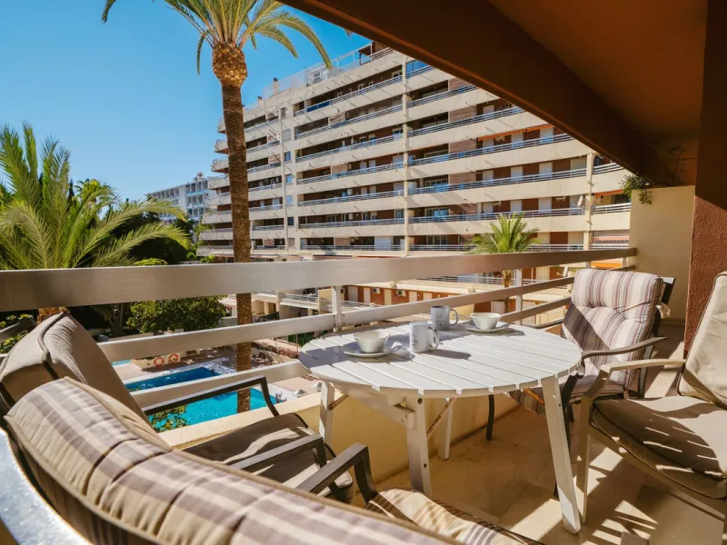A fantastic opportunity in the well-sought out urbanisation of Parque Marbella.