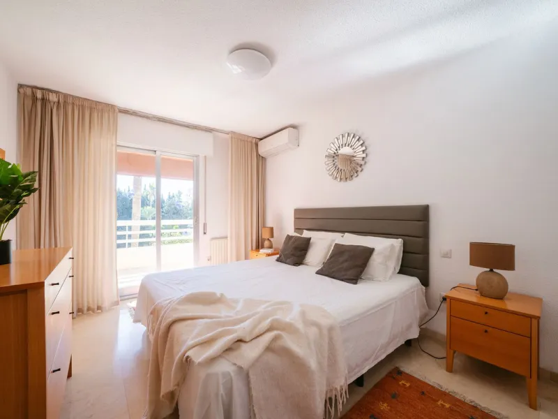 A fantastic opportunity in the well-sought out urbanisation of Parque Marbella.