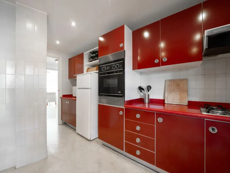 A fantastic opportunity in the well-sought out urbanisation of Parque Marbella.