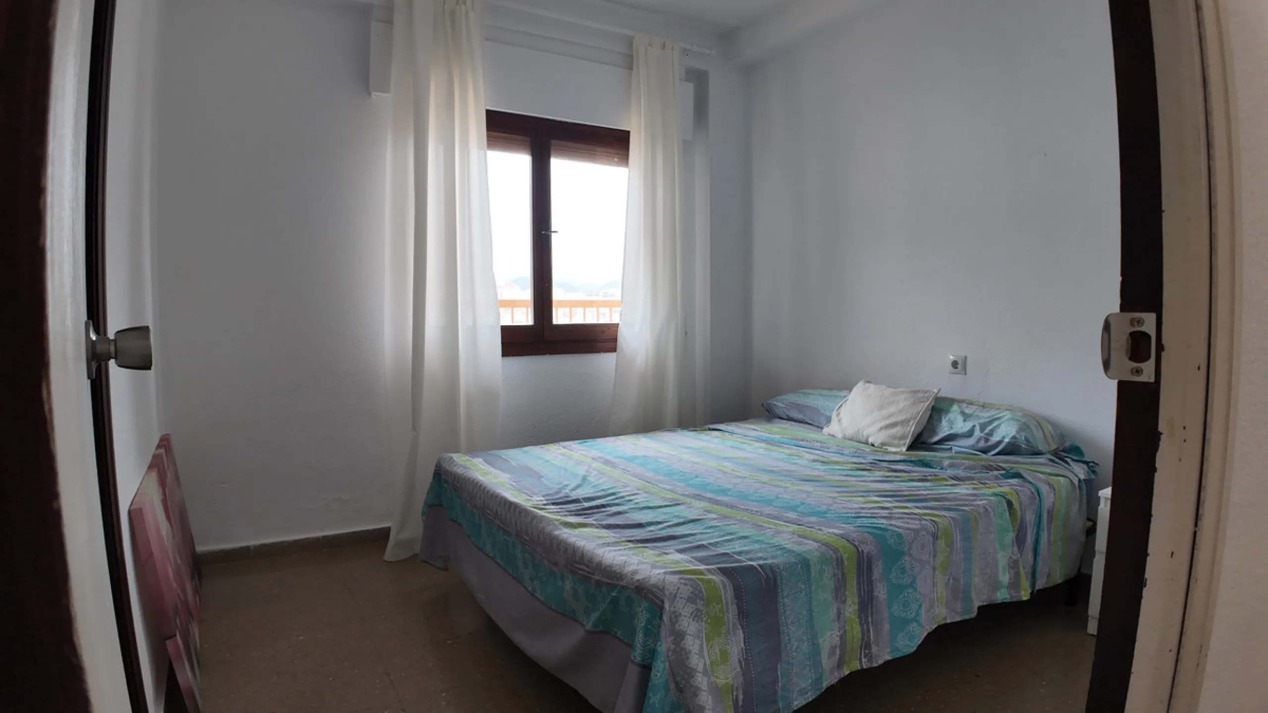 Apartment - Middle Floor Apartment в продаже в Marbella, Málaga. В доме 3 спален и 2 ванных комнат. Площадь дома 120 м²