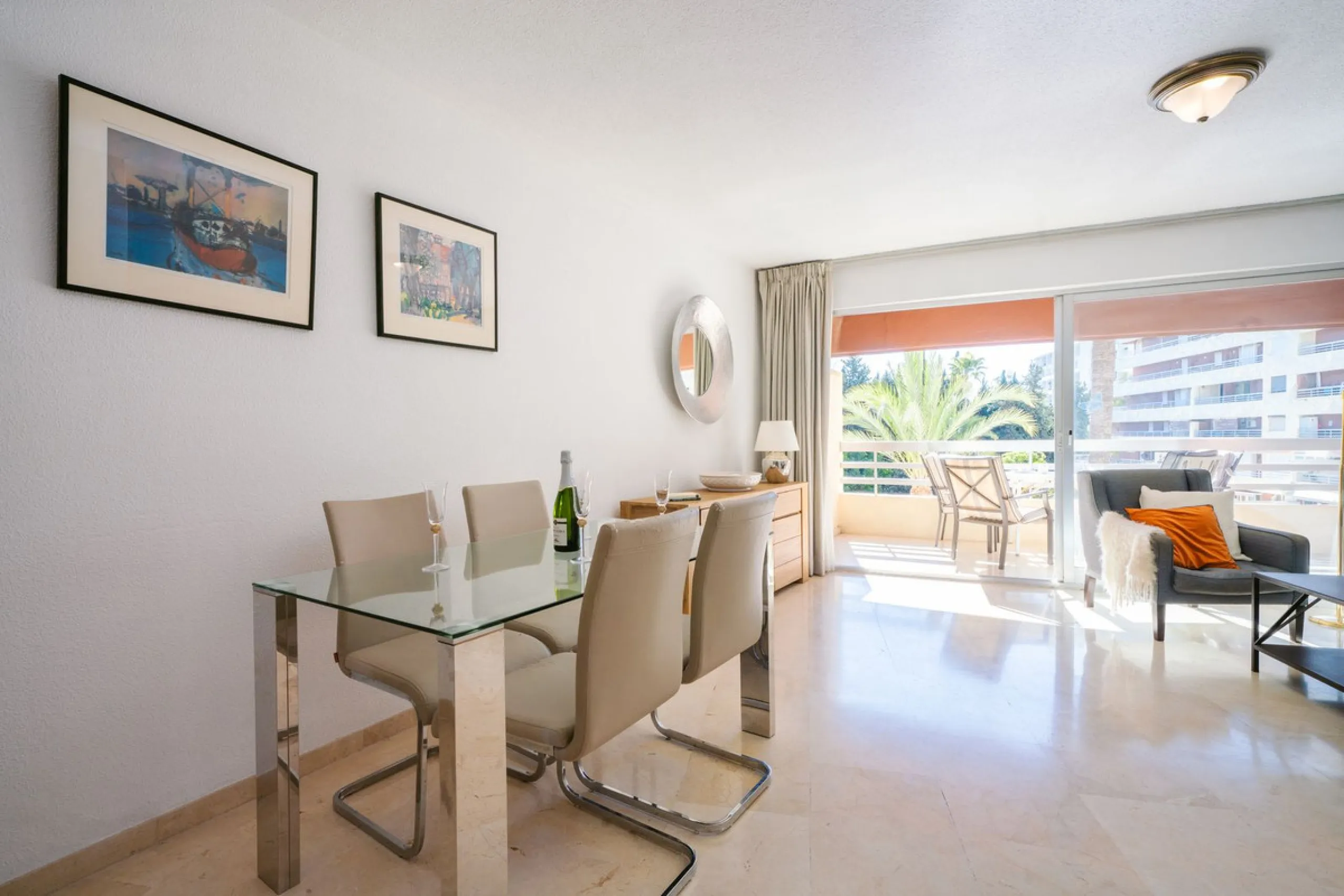 A fantastic opportunity in the well-sought out urbanisation of Parque Marbella.
