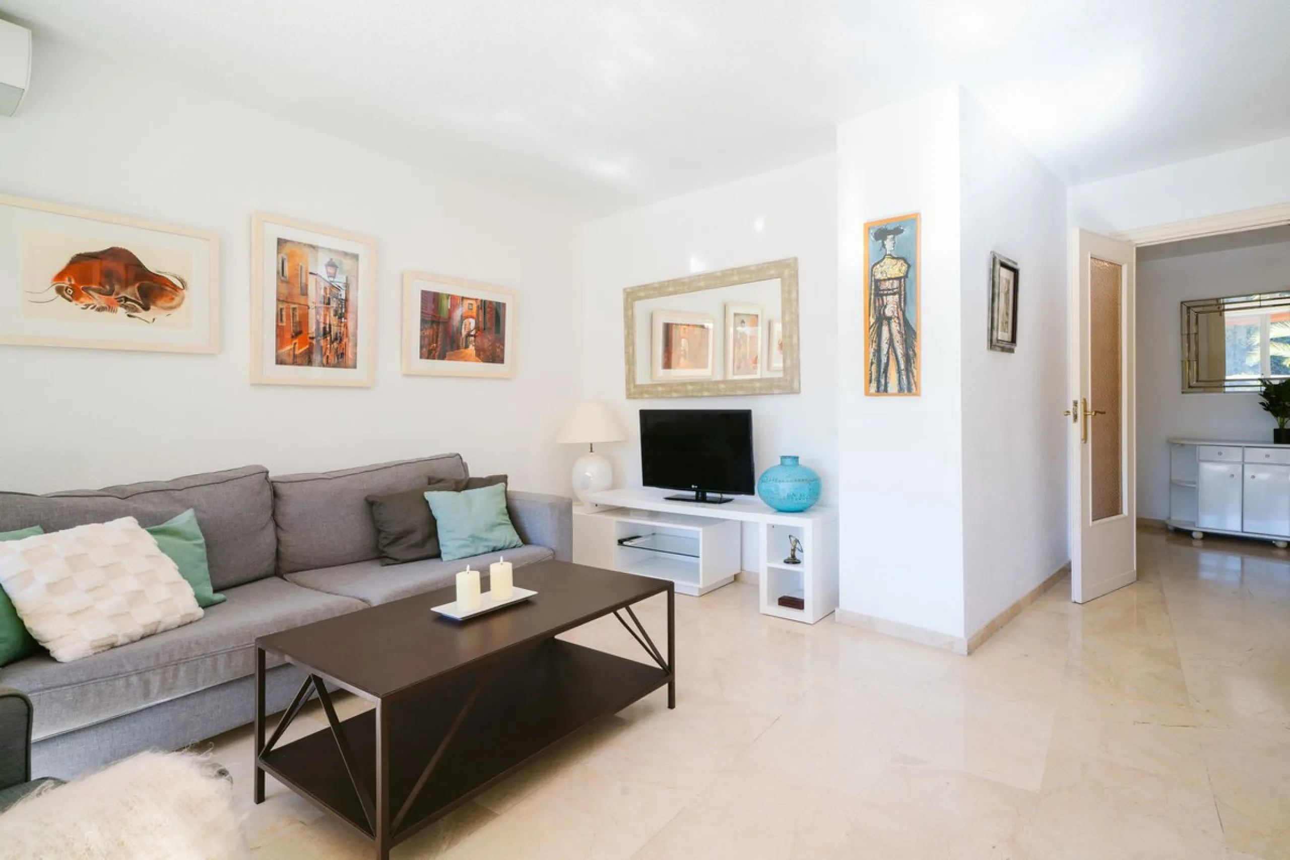 A fantastic opportunity in the well-sought out urbanisation of Parque Marbella.