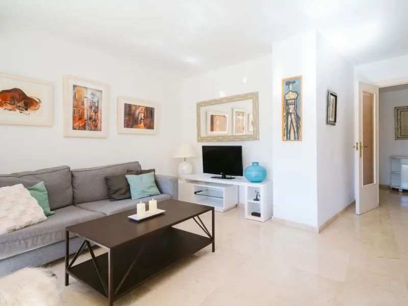 A fantastic opportunity in the well-sought out urbanisation of Parque Marbella.