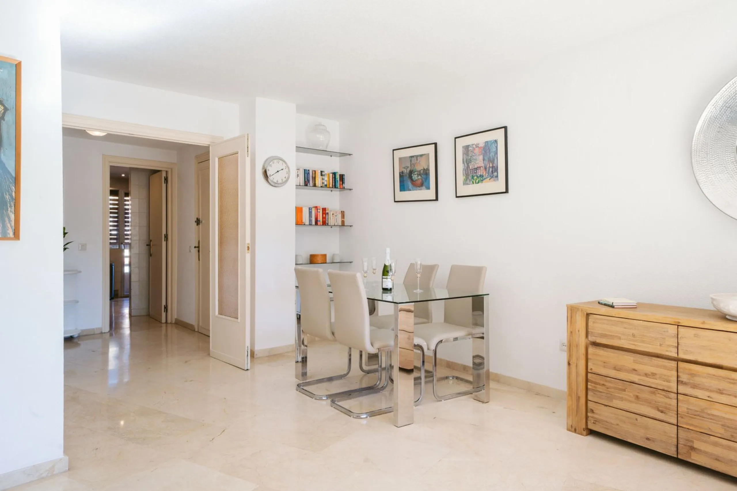 A fantastic opportunity in the well-sought out urbanisation of Parque Marbella.