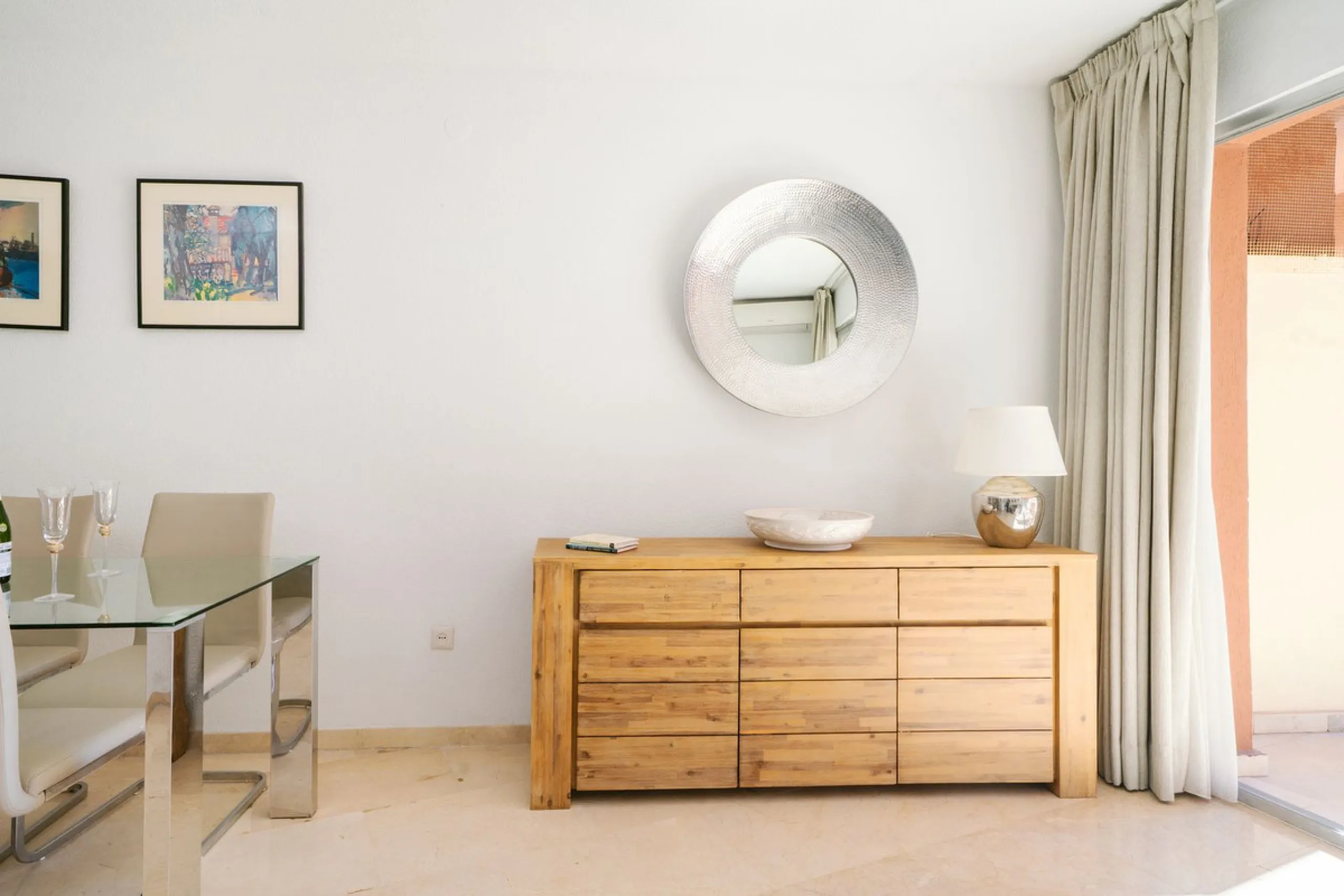 A fantastic opportunity in the well-sought out urbanisation of Parque Marbella.