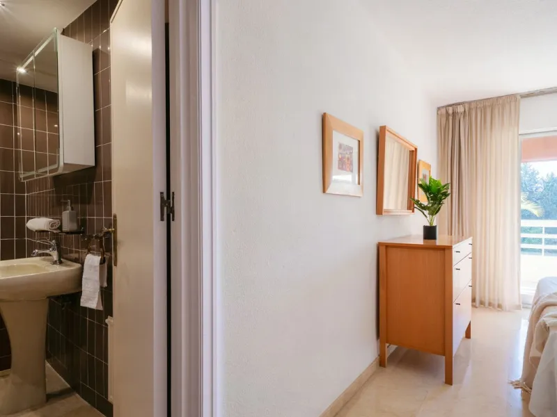 A fantastic opportunity in the well-sought out urbanisation of Parque Marbella.