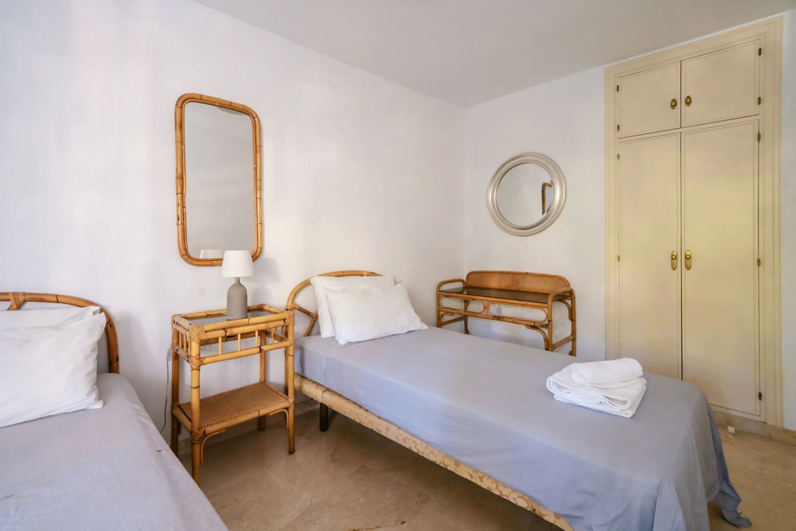 A fantastic opportunity in the well-sought out urbanisation of Parque Marbella.