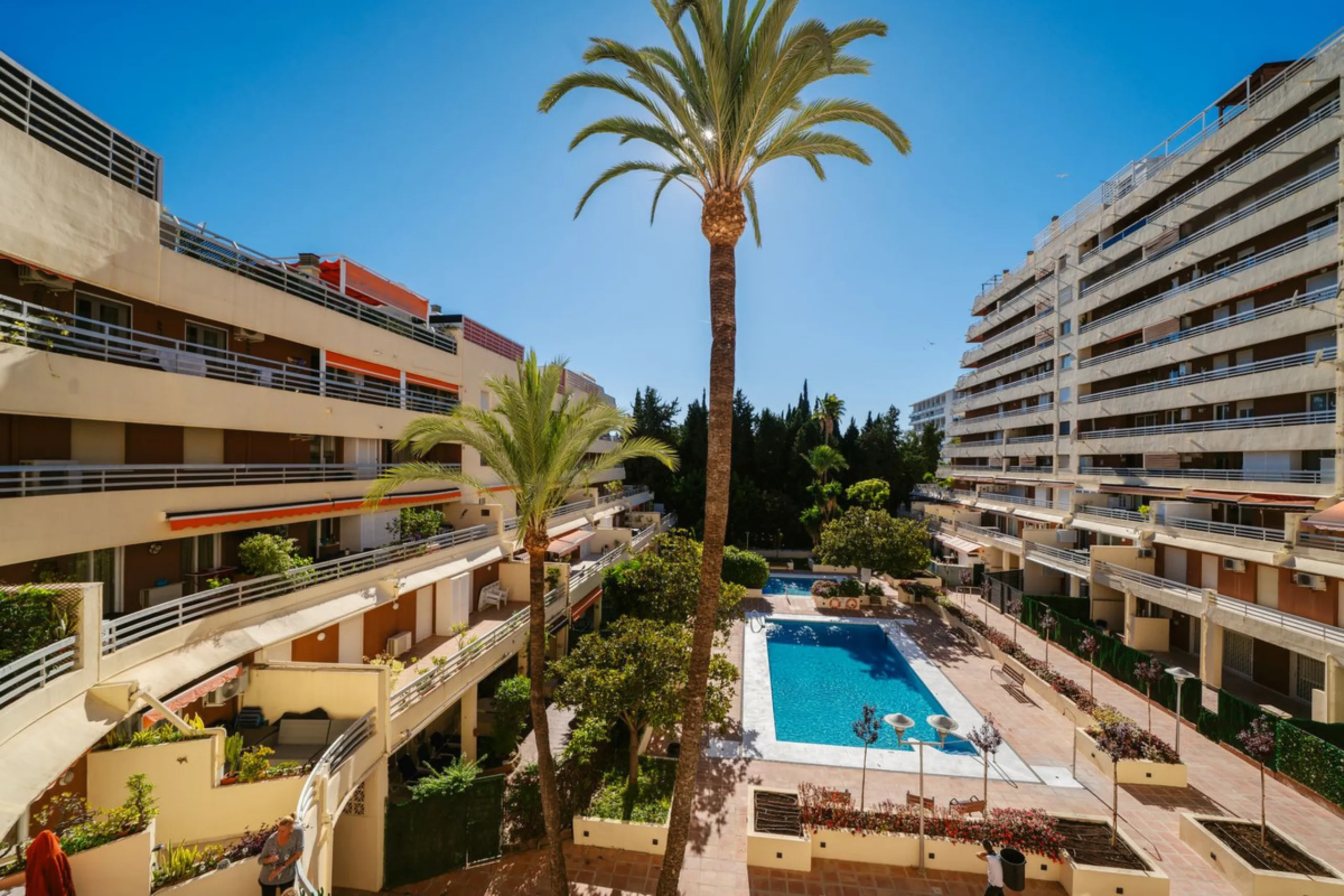 A fantastic opportunity in the well-sought out urbanisation of Parque Marbella.